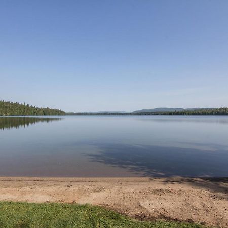 Le Cent Villa Chicoutimi Екстериор снимка