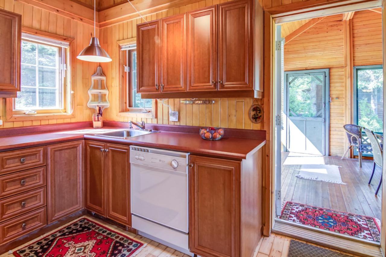 Le Cent Villa Chicoutimi Екстериор снимка