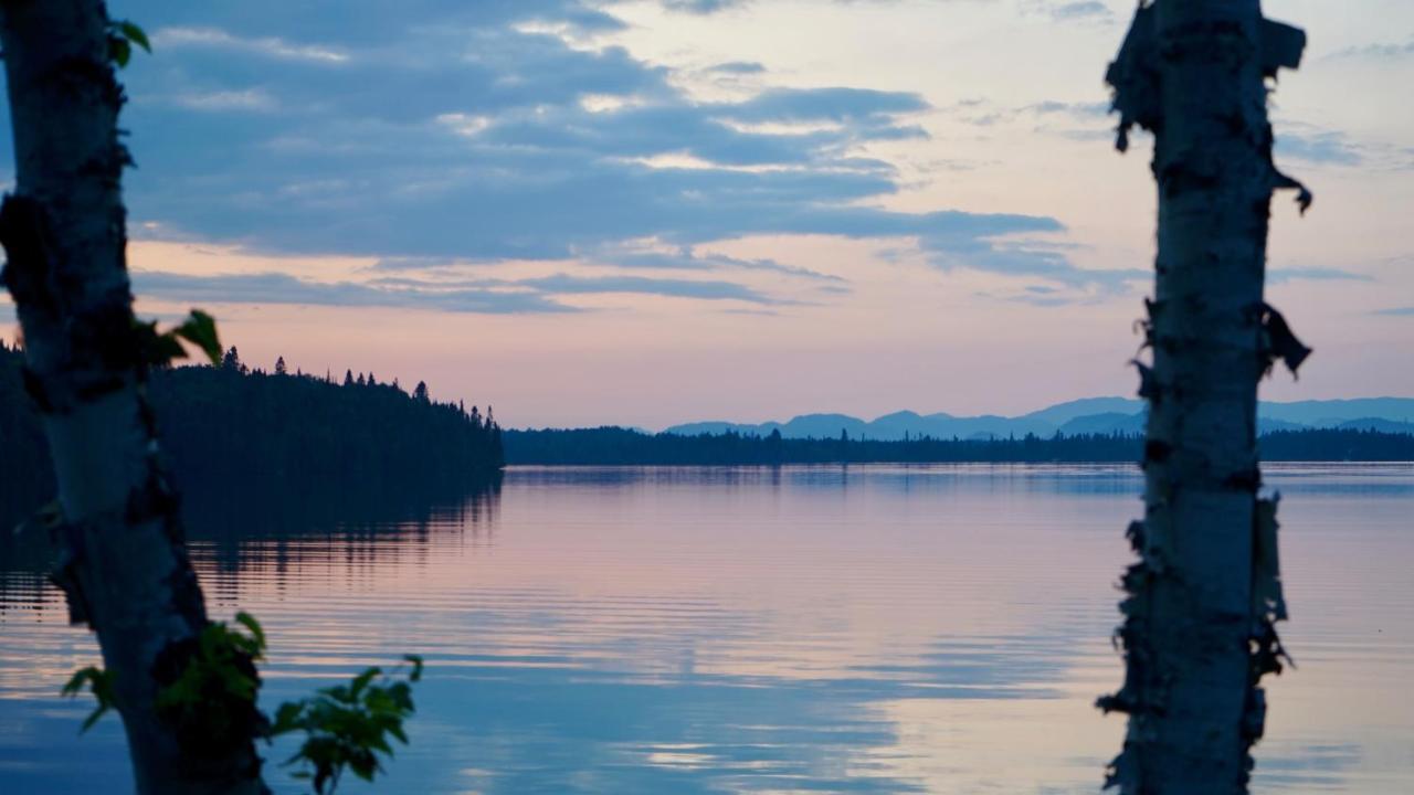 Le Cent Villa Chicoutimi Екстериор снимка